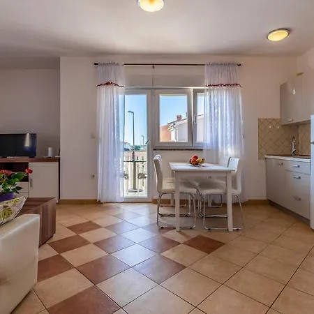 Apartment Sara *