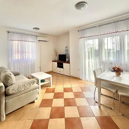 Sara Apartment